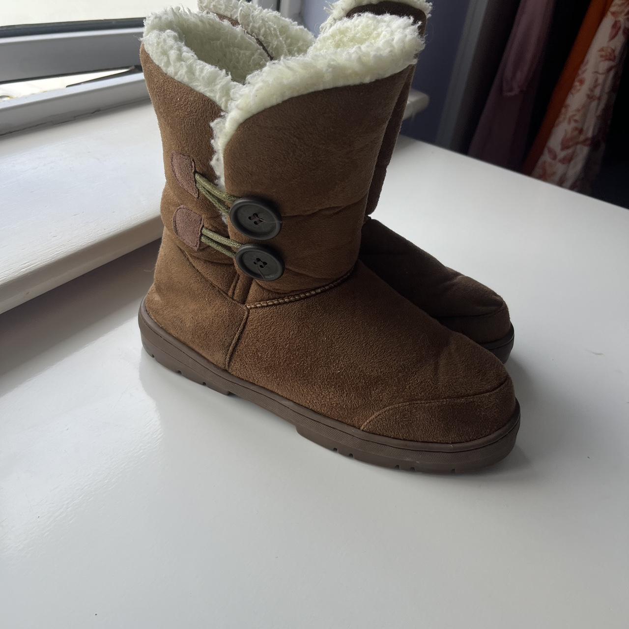 Ella Ugg boots Super comfy ✨ Only work a handful Depop
