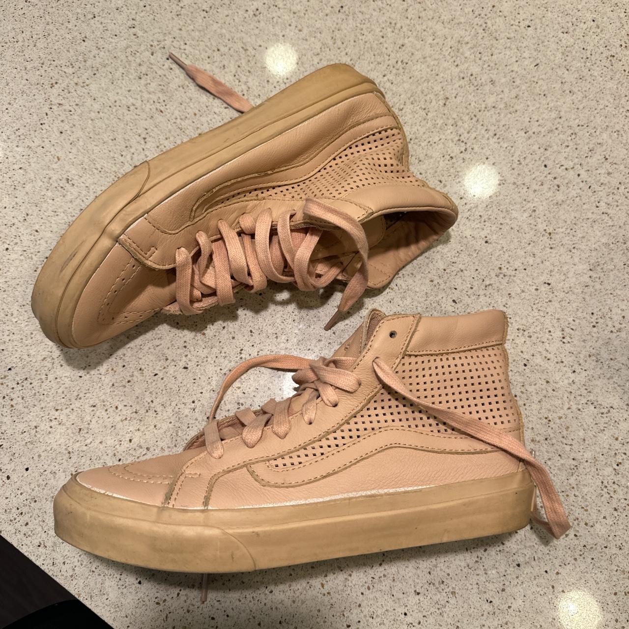 Peach high 2024 top vans