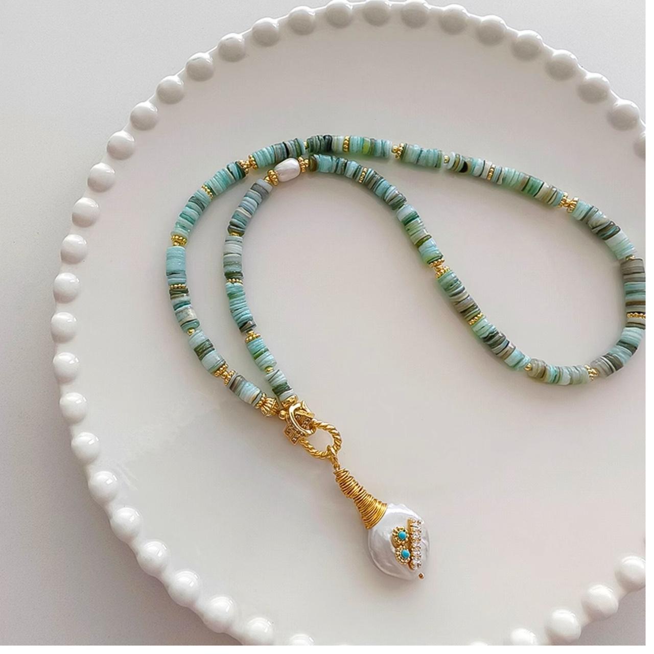 item listed by smilepearl