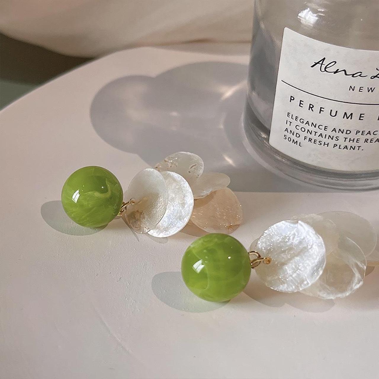 item listed by smilepearl
