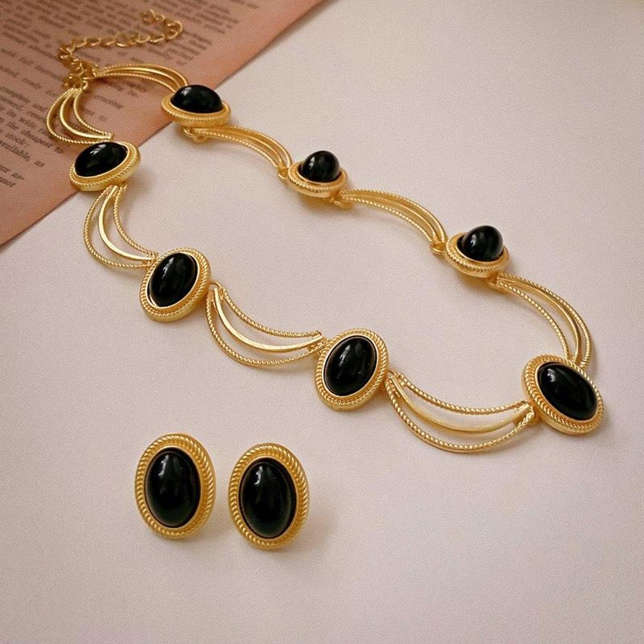 item listed by smilepearl