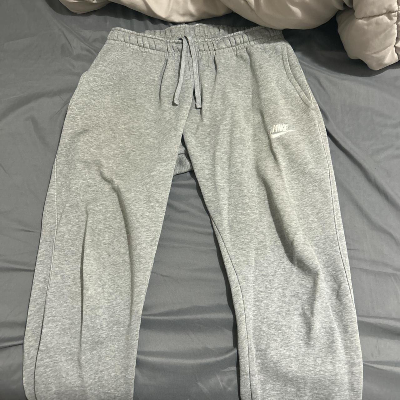nike joggers mens small