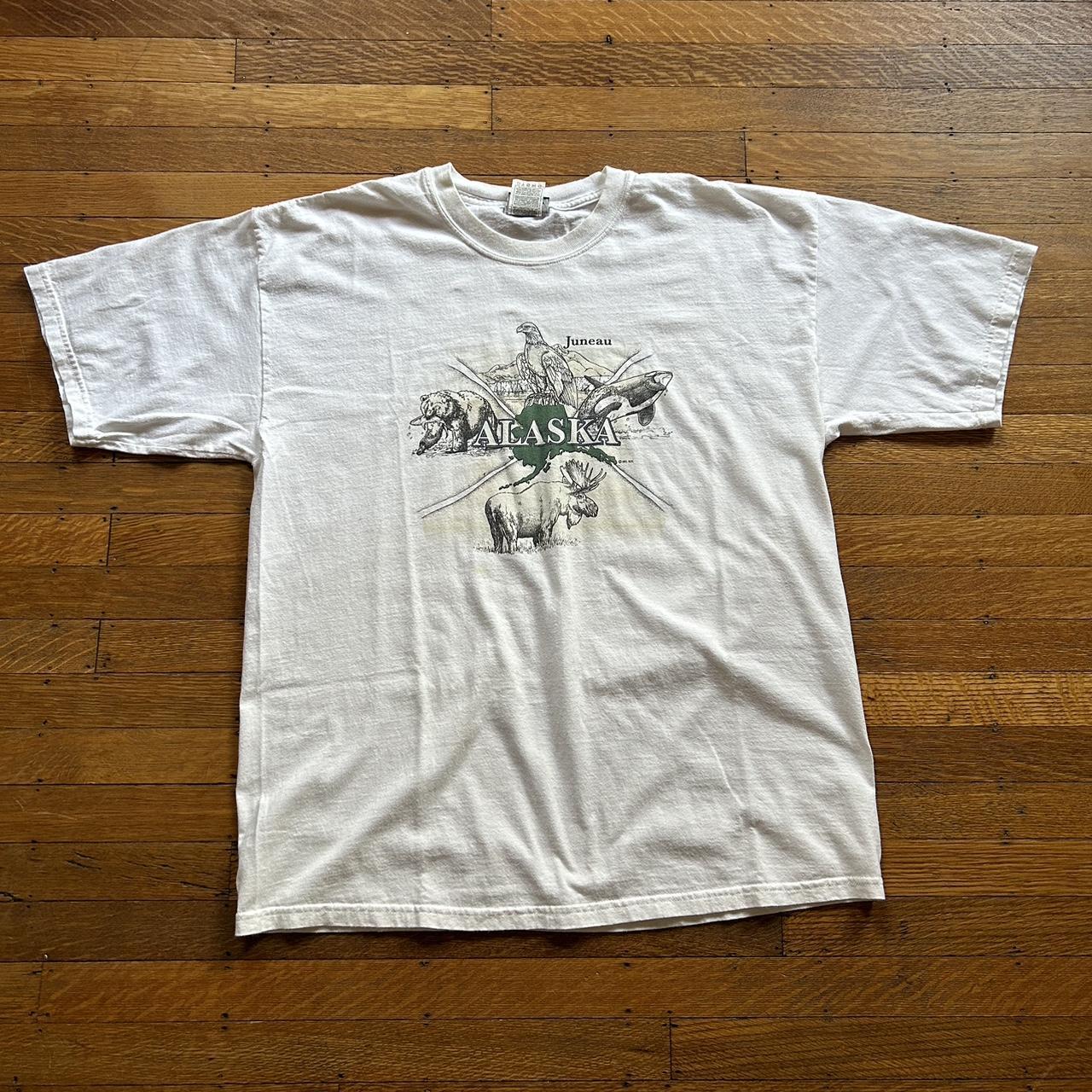 Vintage 90s Alaska graphic tee size XL - Depop