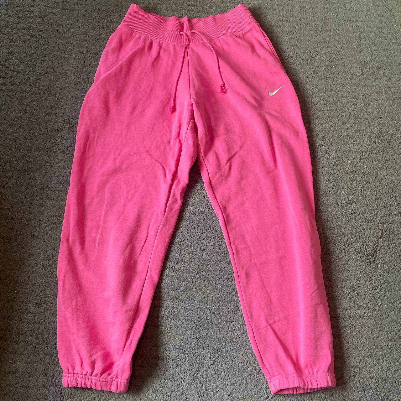 womens pink nike tracksuit