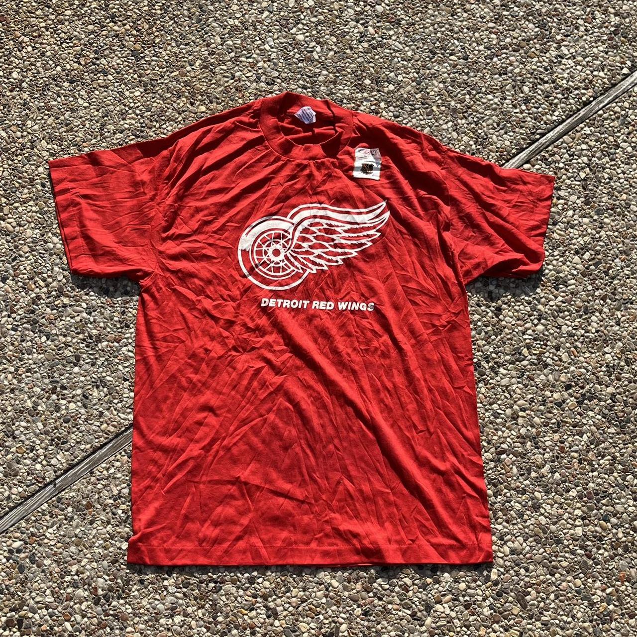 1990s DEADSTOCK vintage Detroit Red Wings tee shirt.... | Depop, image size:1280x1280