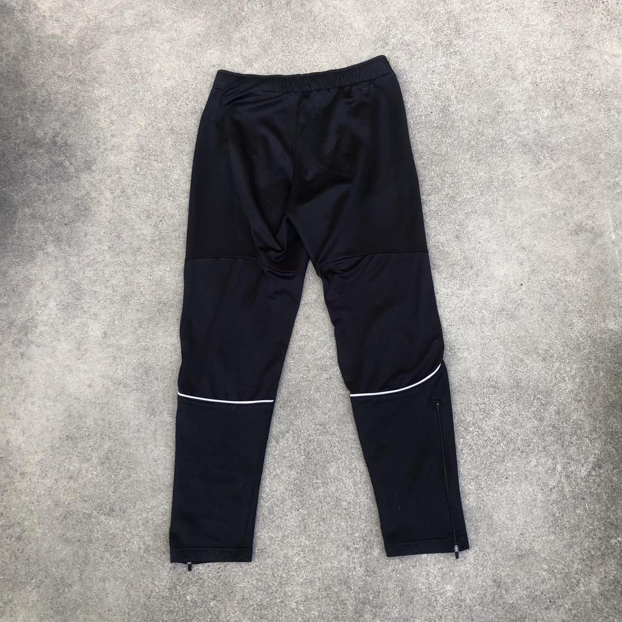 Cool Nike sweats Medium #nikesweats #vintagenike... - Depop