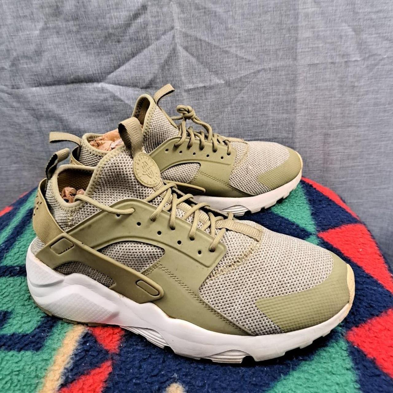 air huarache run ultra triple olive