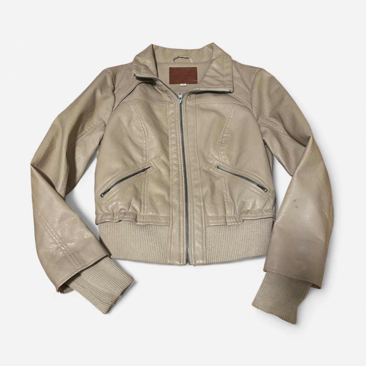 Brandy Melville ジャケット Brandy melville-bomber-jacket - Depop