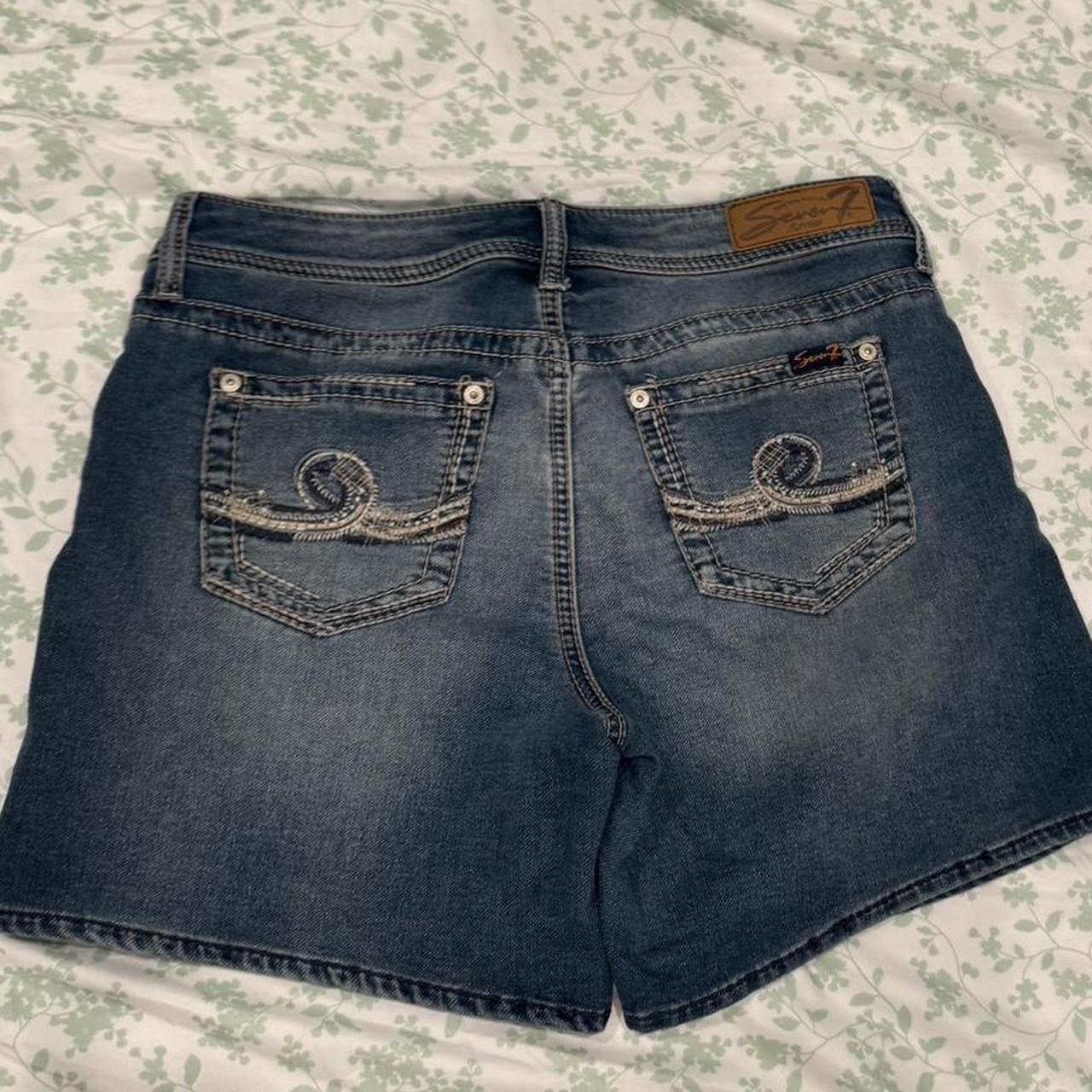 Seven7 denim shorts. Size 8. In good condition. Very