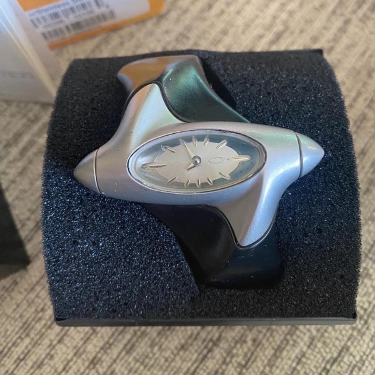 Oakley Torpedo Watch (2003) SOLD OUT❕ With a design that
