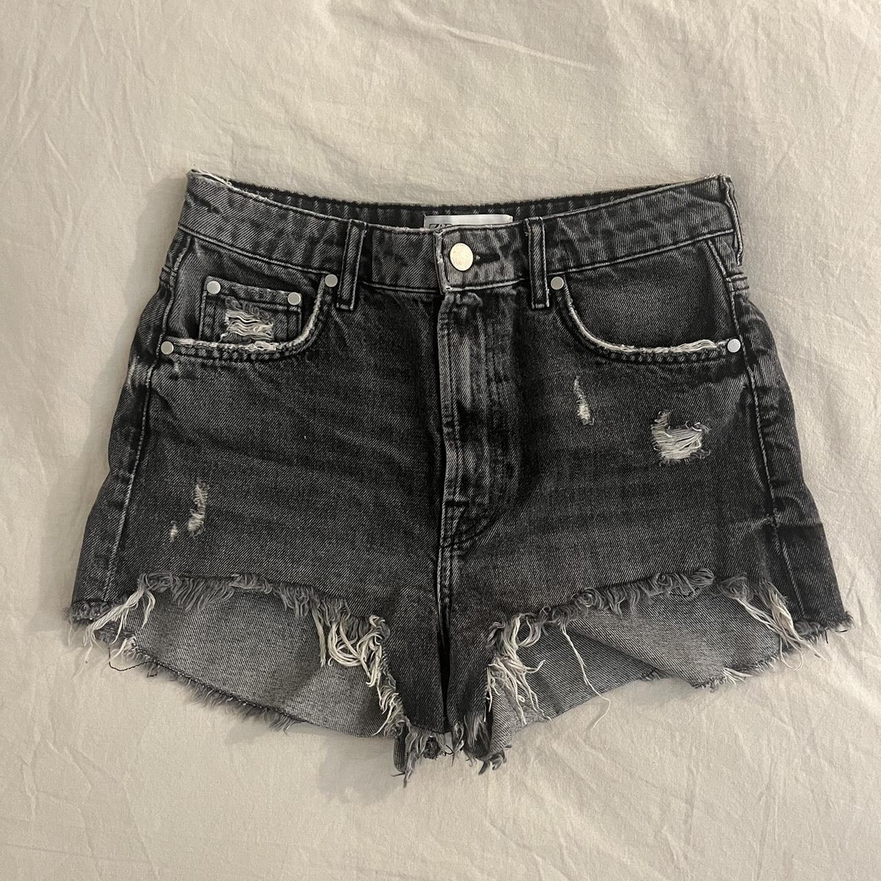 zara high-waisted black denim shorts w/