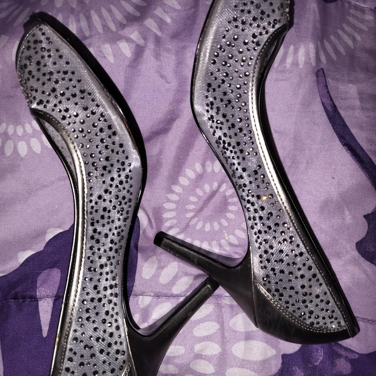 adrianna papell heels