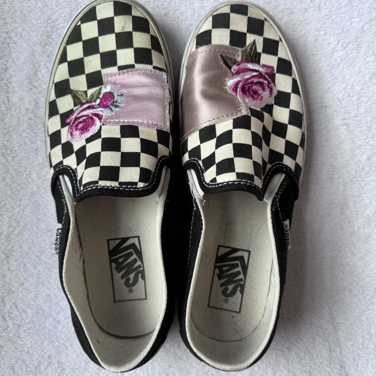 Black and white checkered vans with roses best sale