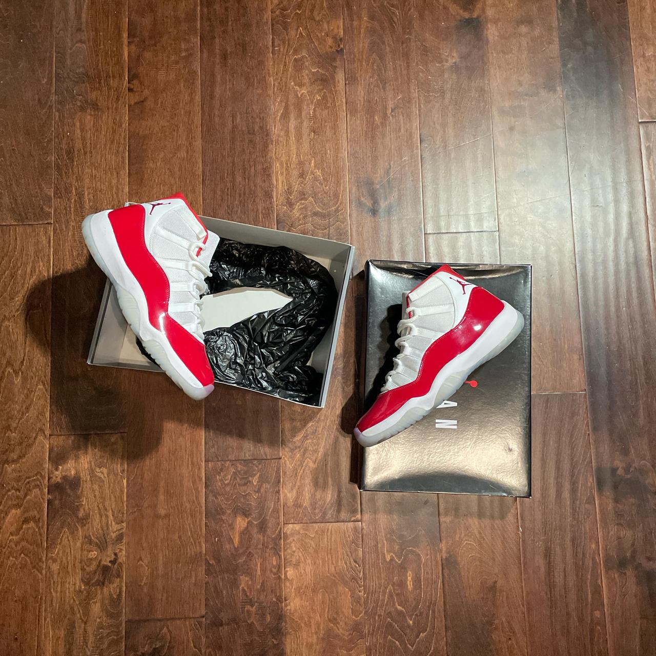 Fake jordan 11 red on sale