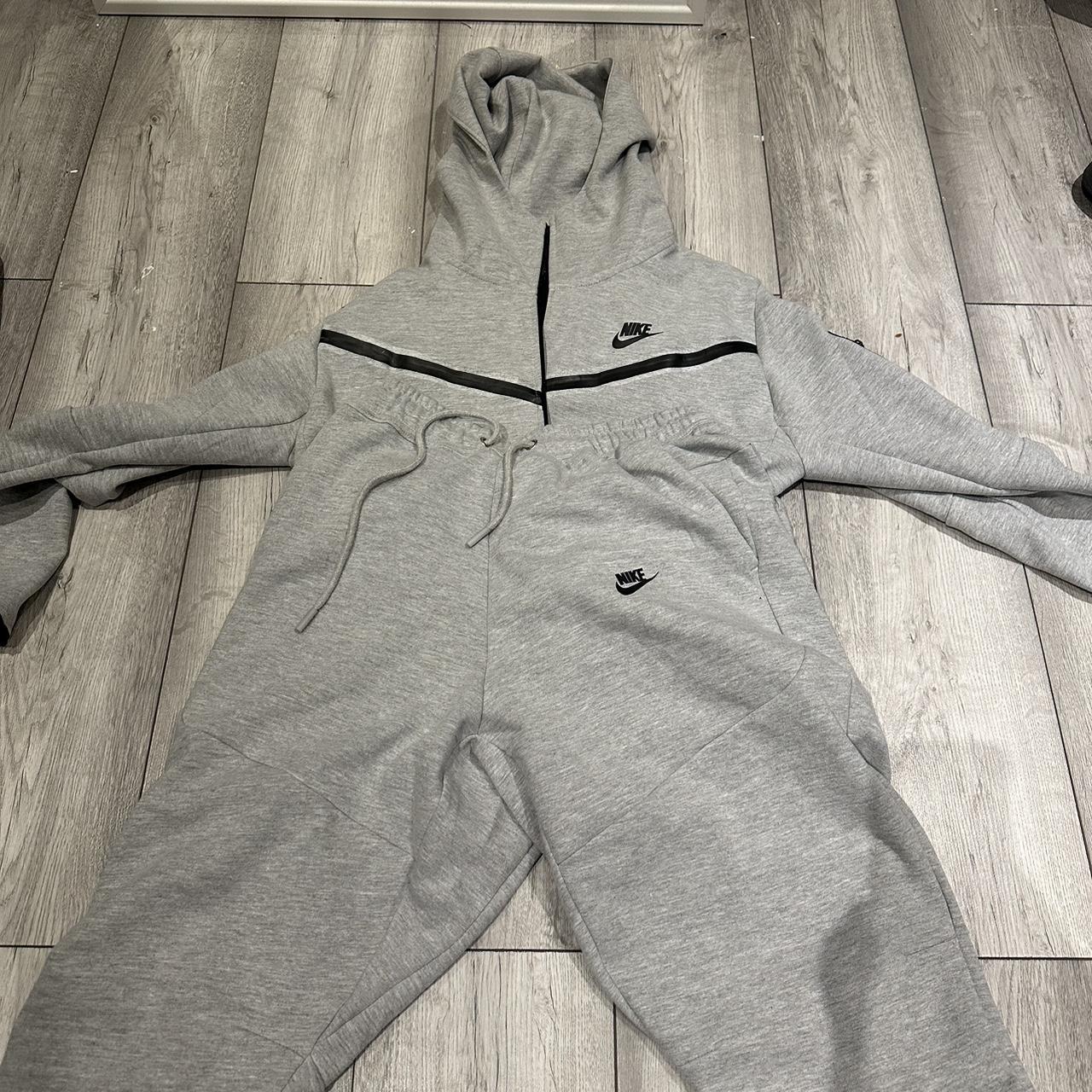 Grey nike tech