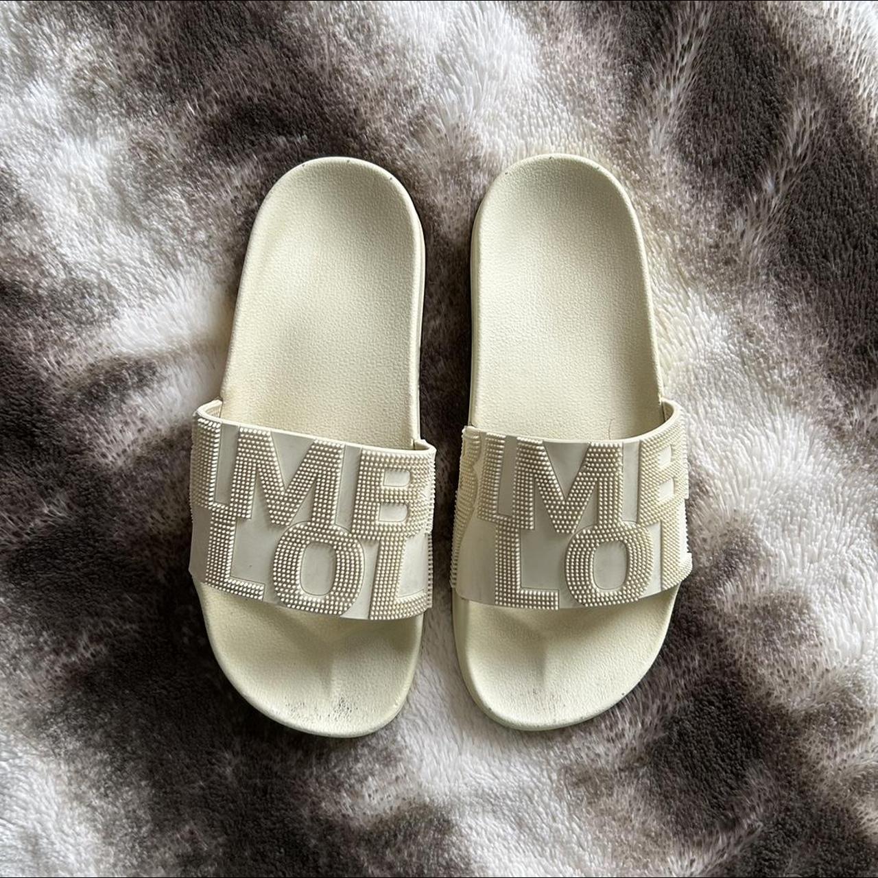 Bimba y Lola cream beach sliders size 38 size 5