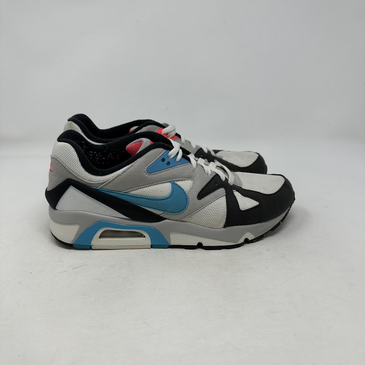 nike triax structure women's