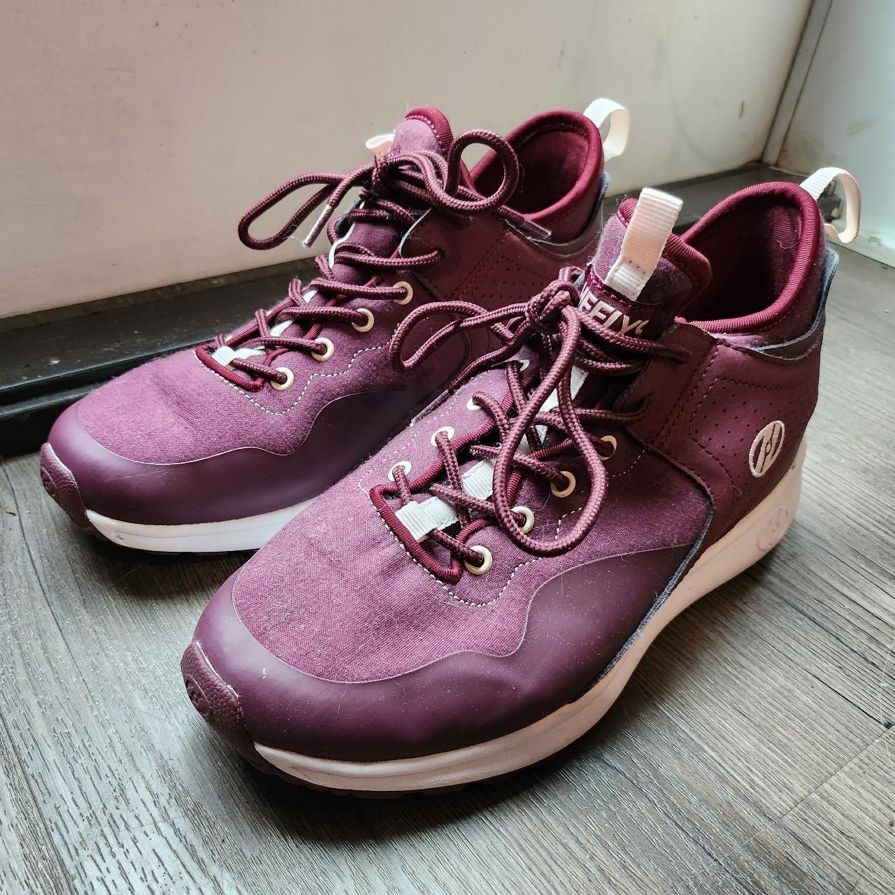 Burgundy heelys online