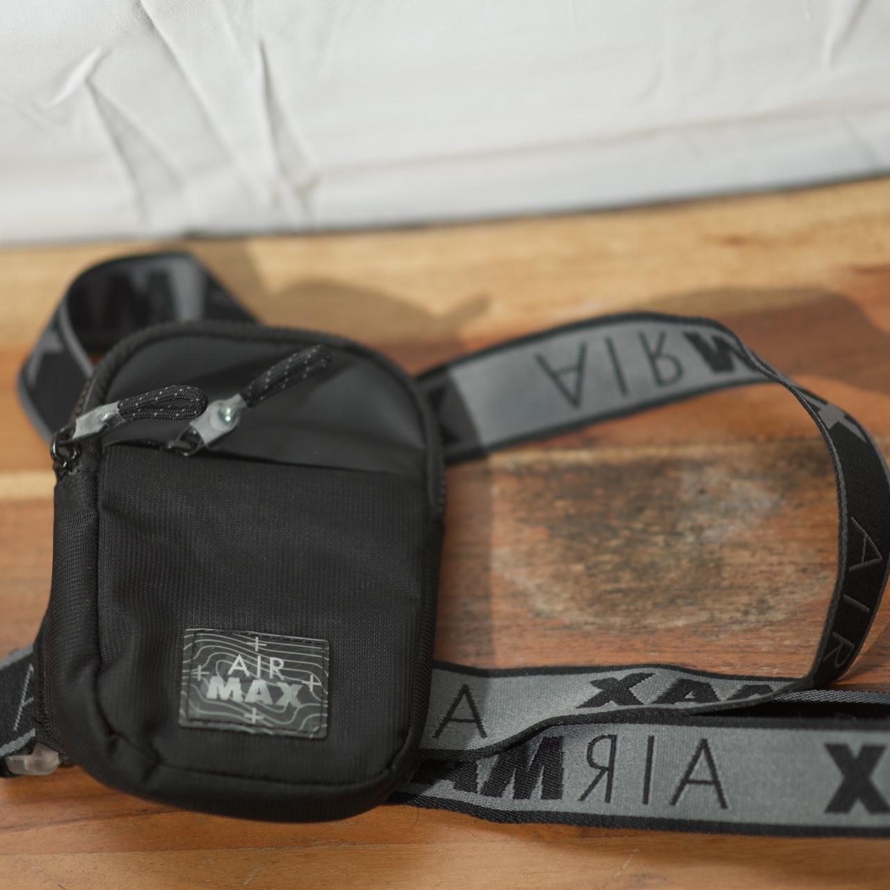nike air max pouch