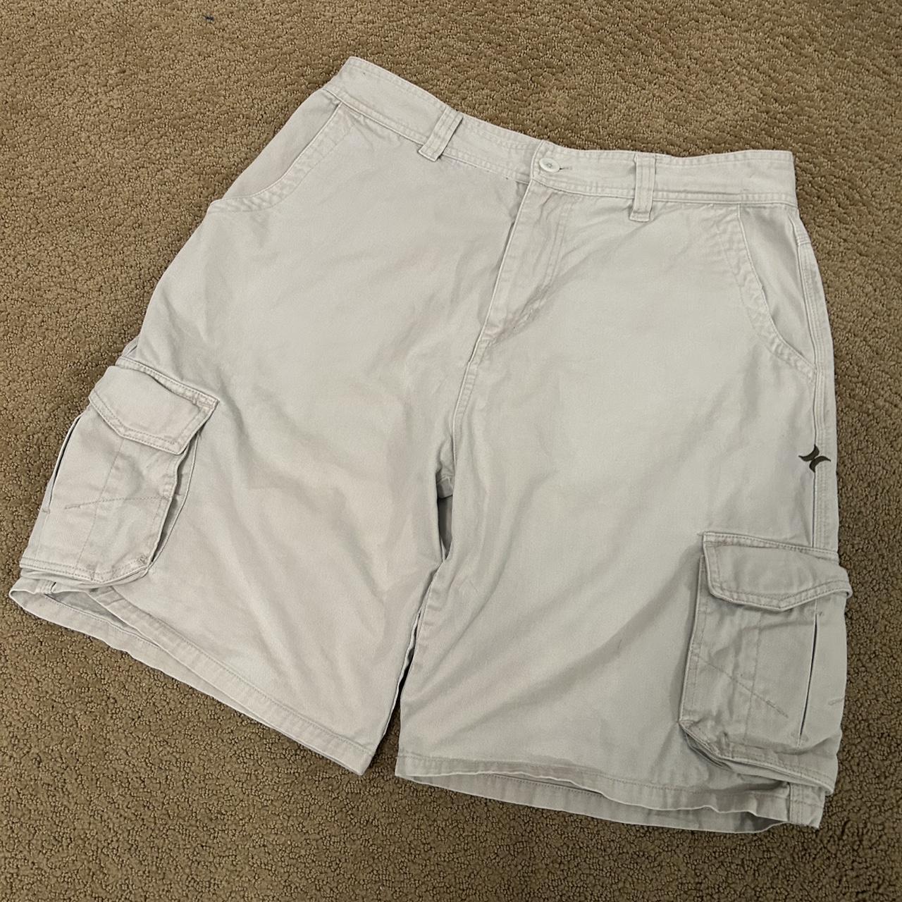 item listed by calmluhthrifts