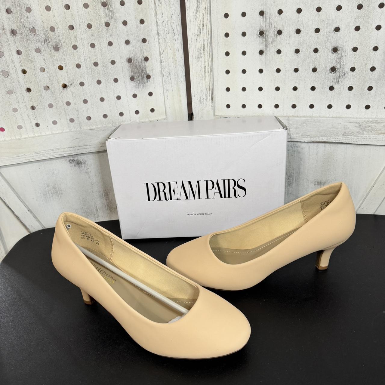 New in box DREAM PAIRS Women s 8.5 Nude Low Heel