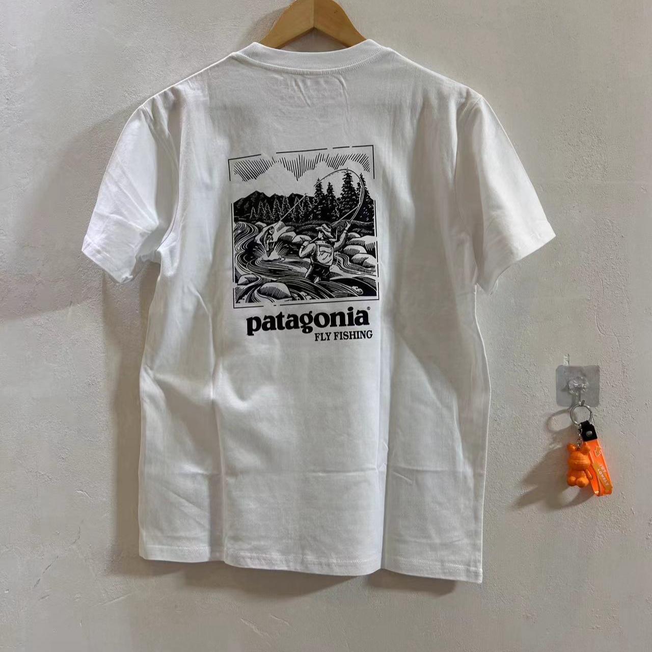 Patagonia T-shirt White M Medium Chest - Depop