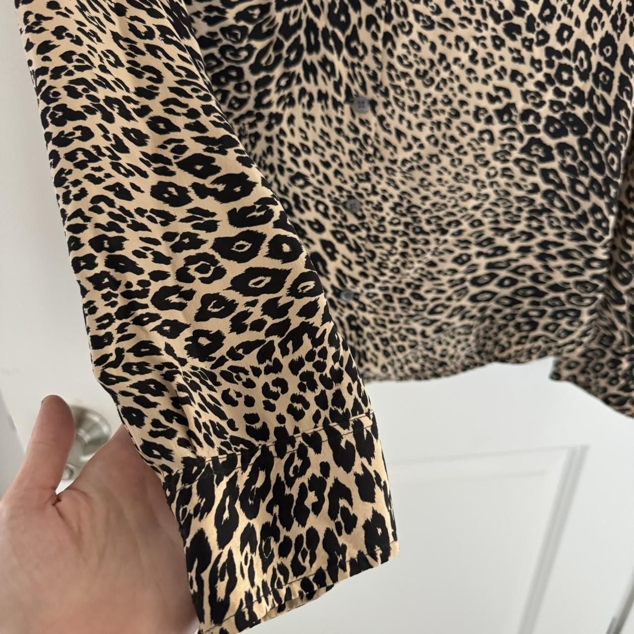 Tシャツ・カットソー Equipment Equipment Woman's Animalier Silk Shirt Equipment Femme | Natural Leopard Slim Signature | Depop