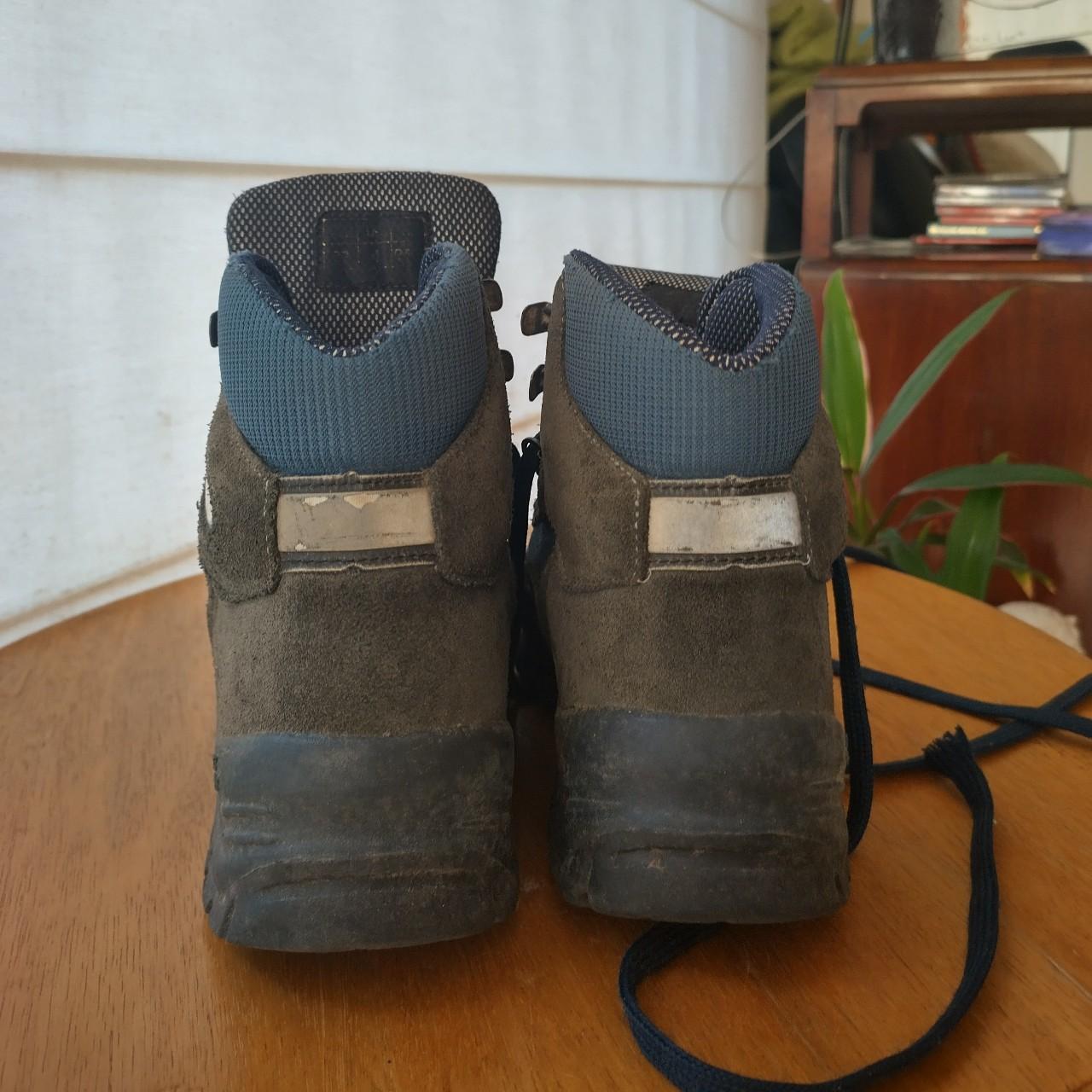 olang hiking boots