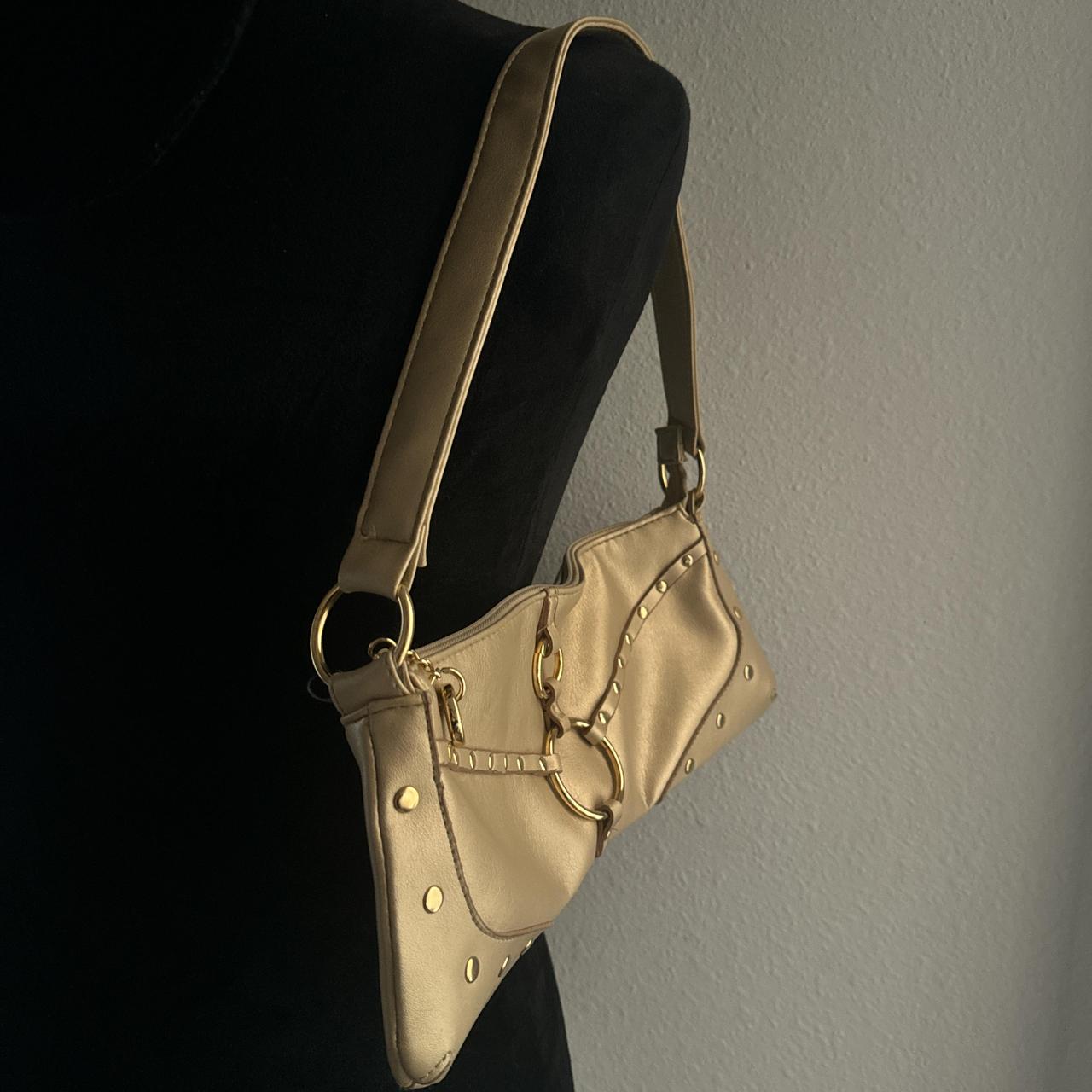 item listed by mariamariel
