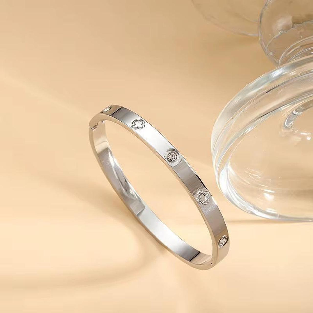 item listed by aileen12222022