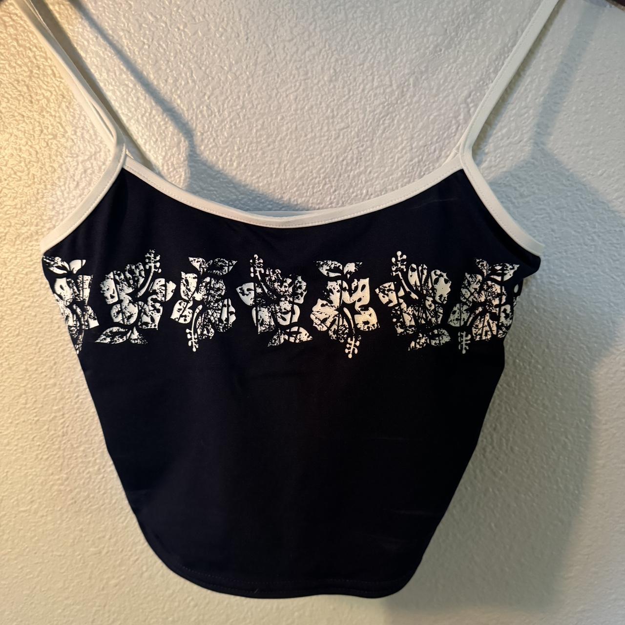 Floral tank-tops - Depop