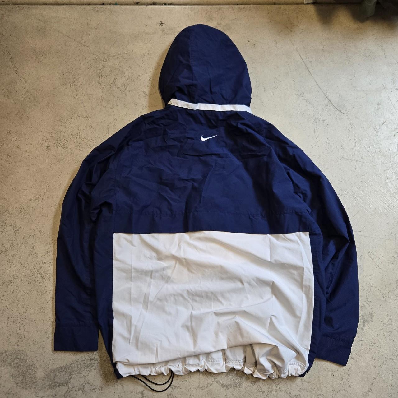 item listed by resell_benjamin