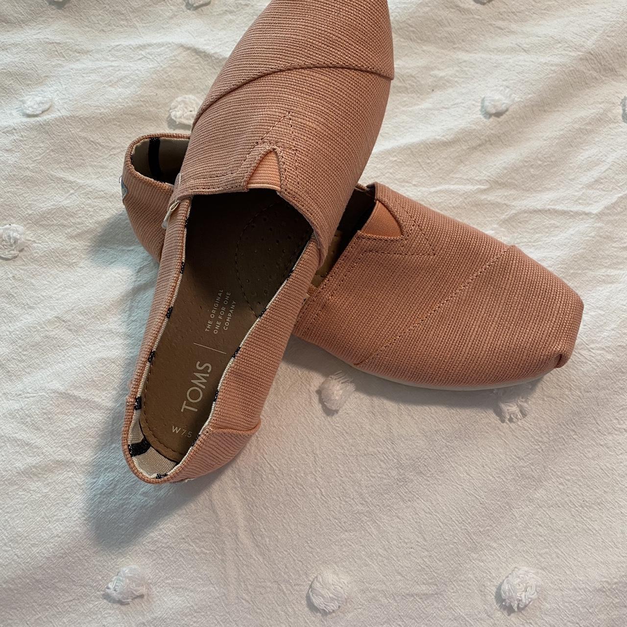 toms coral pink