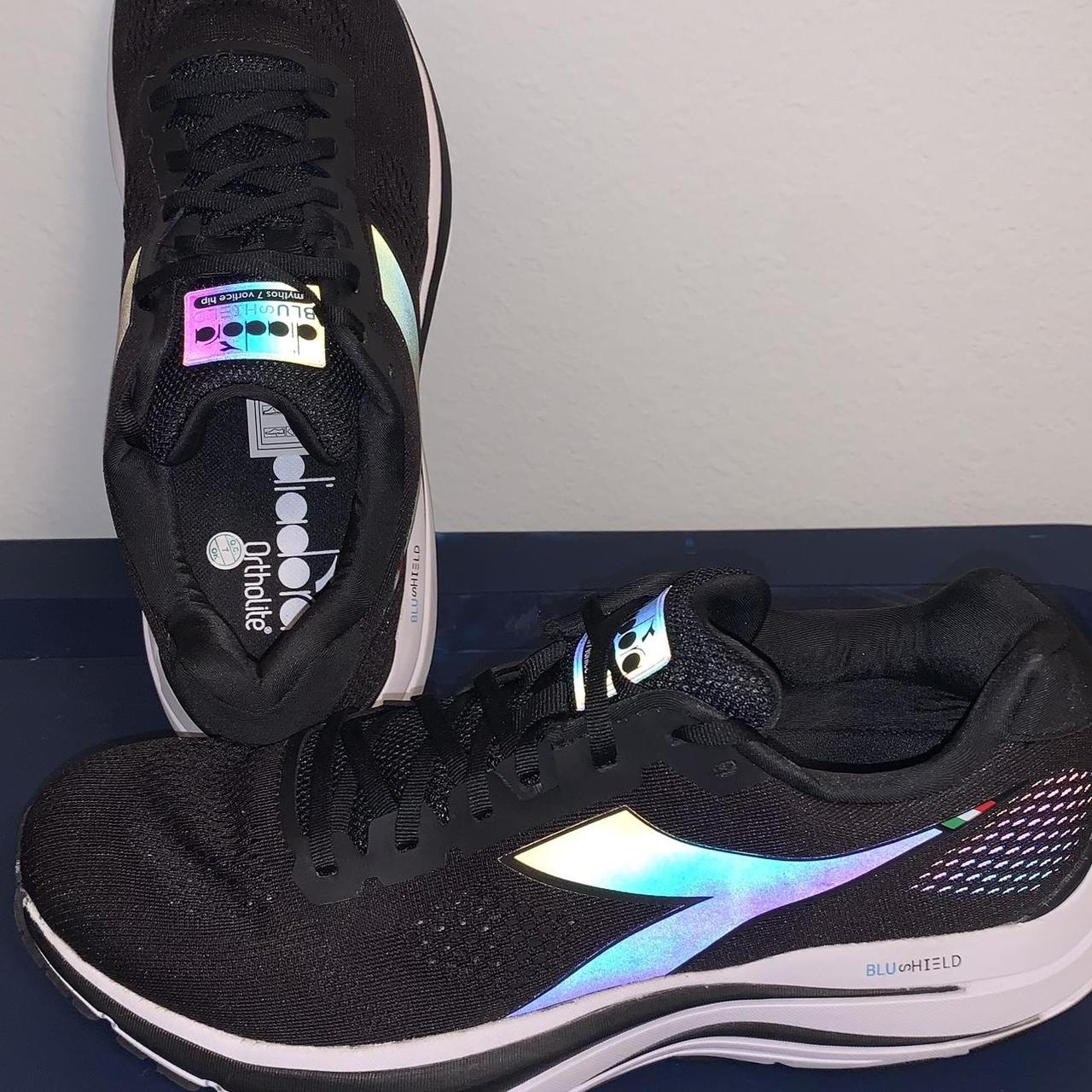 diadora mythos blushield hip