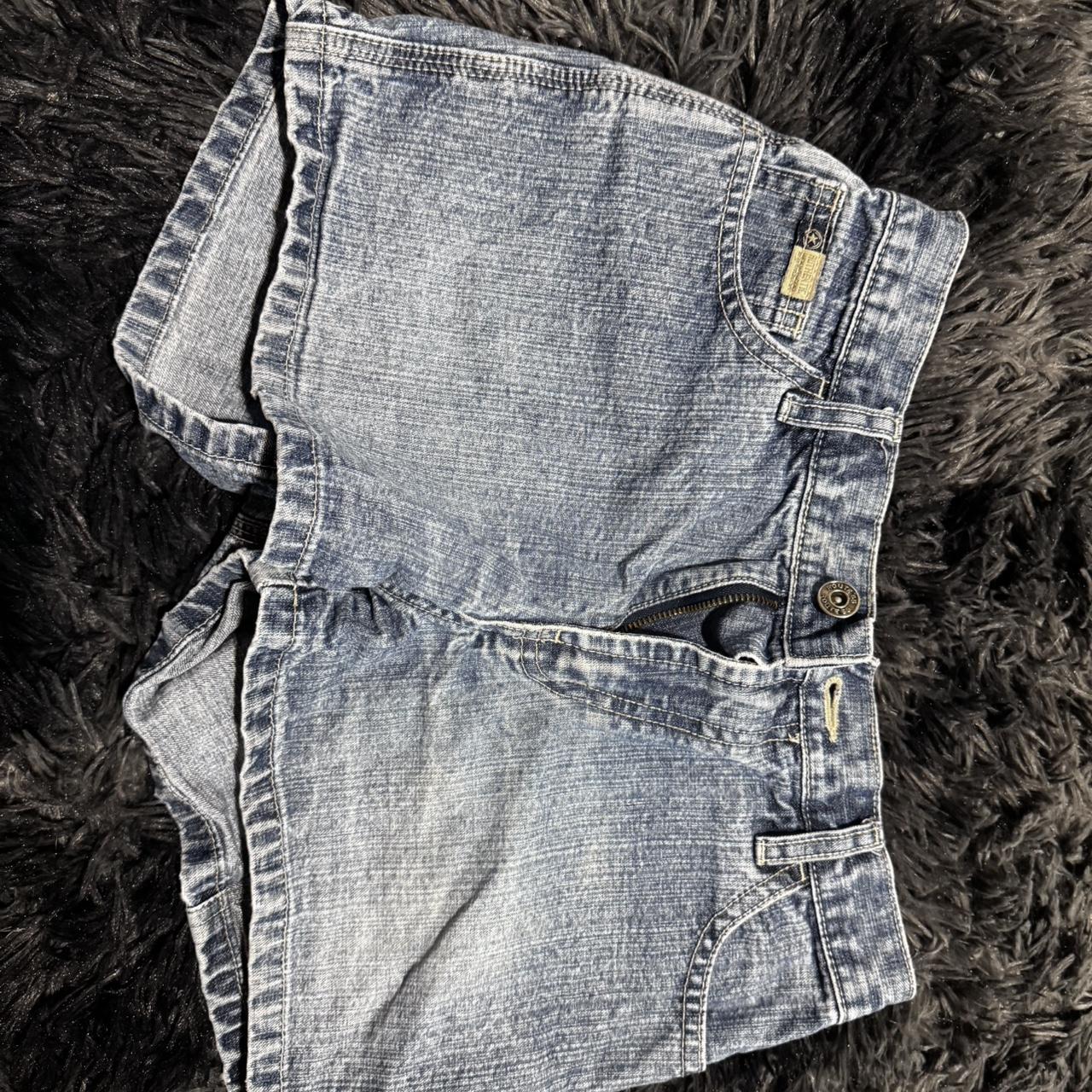 item listed by iheartmyguitar