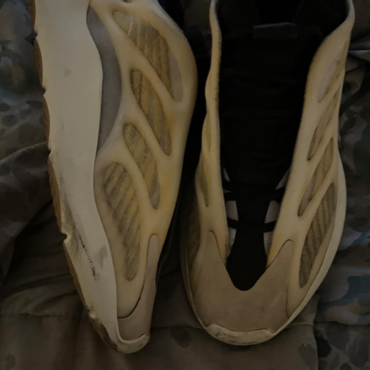 yeezy 700 cream white