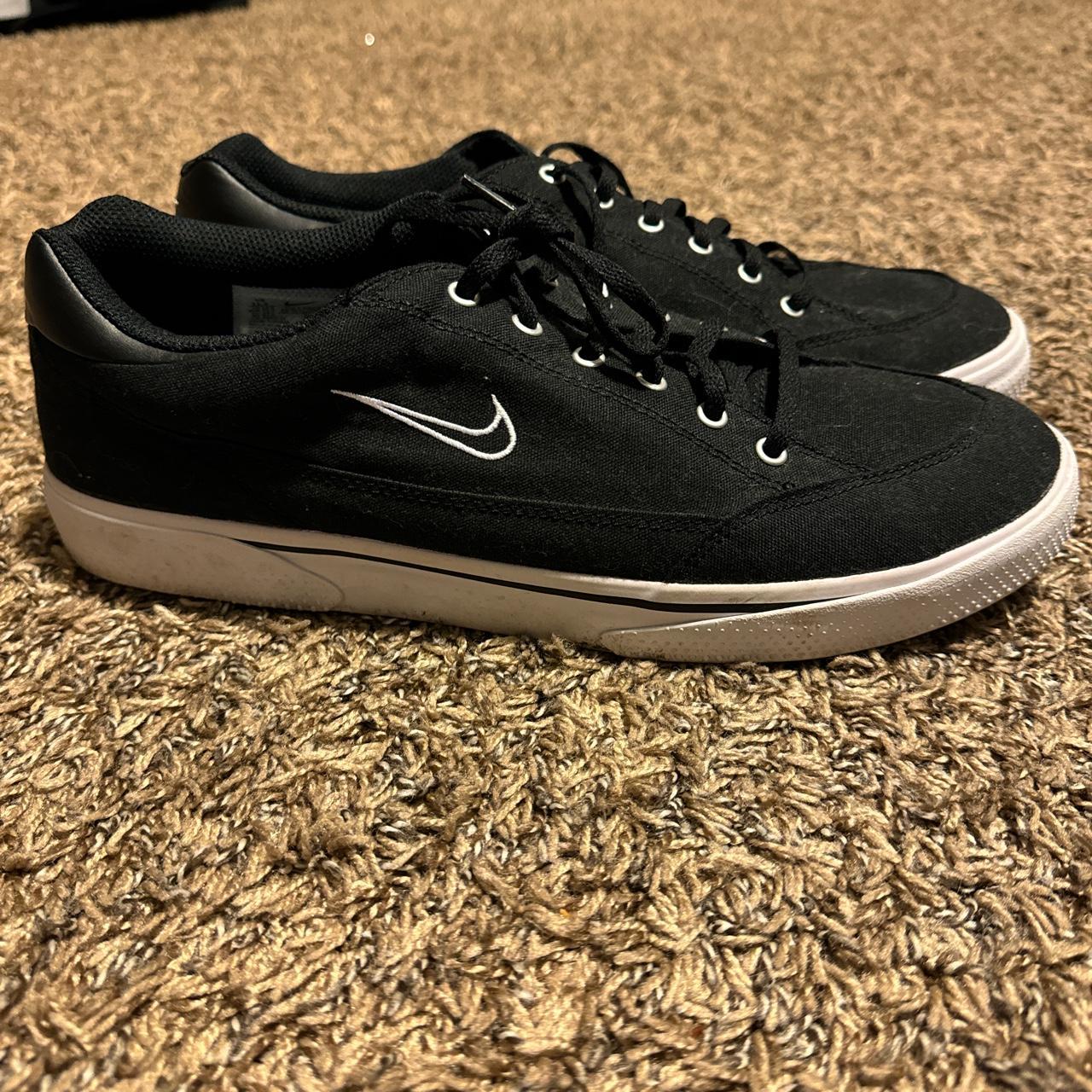 mens black nike tennis shoes