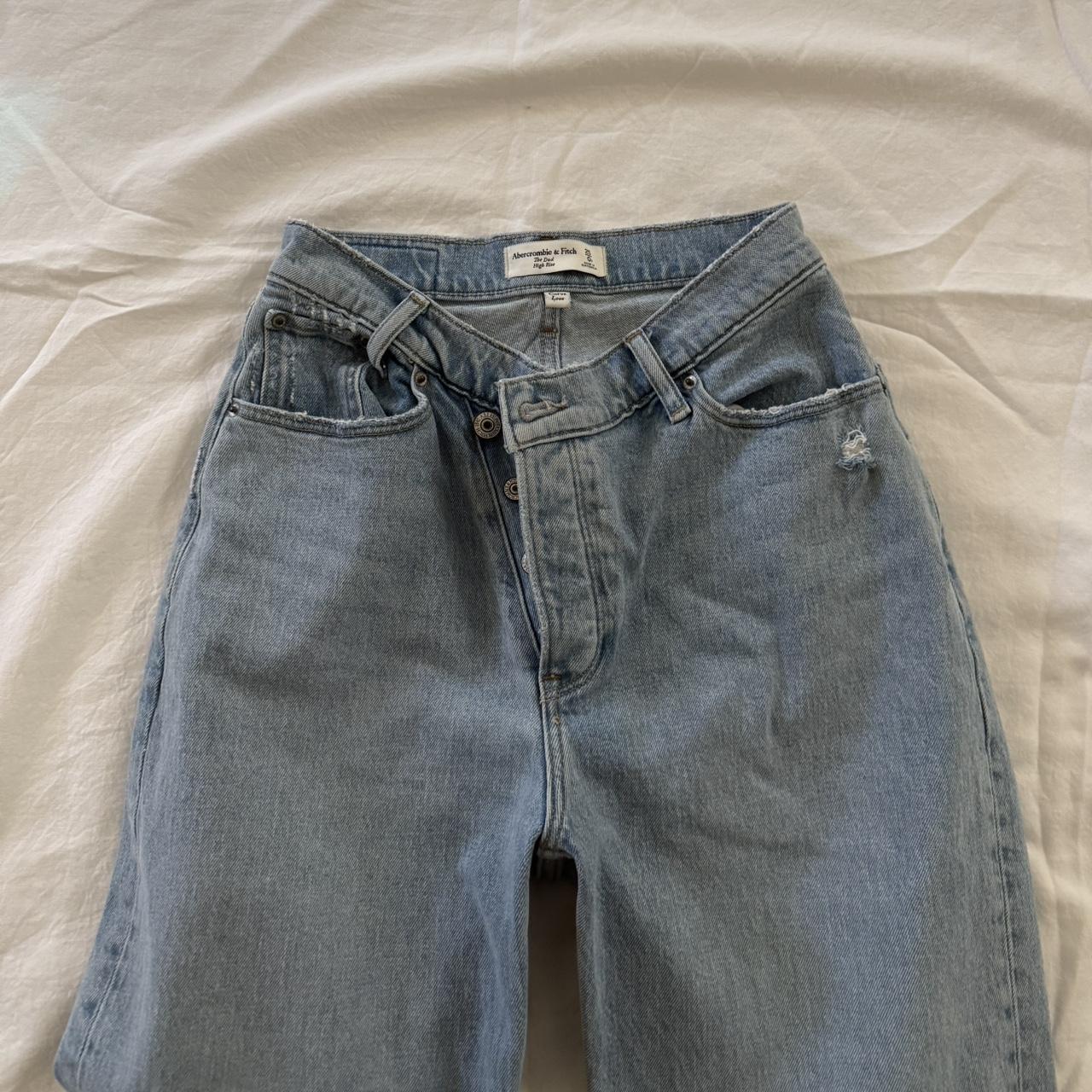 item listed by rheawrld