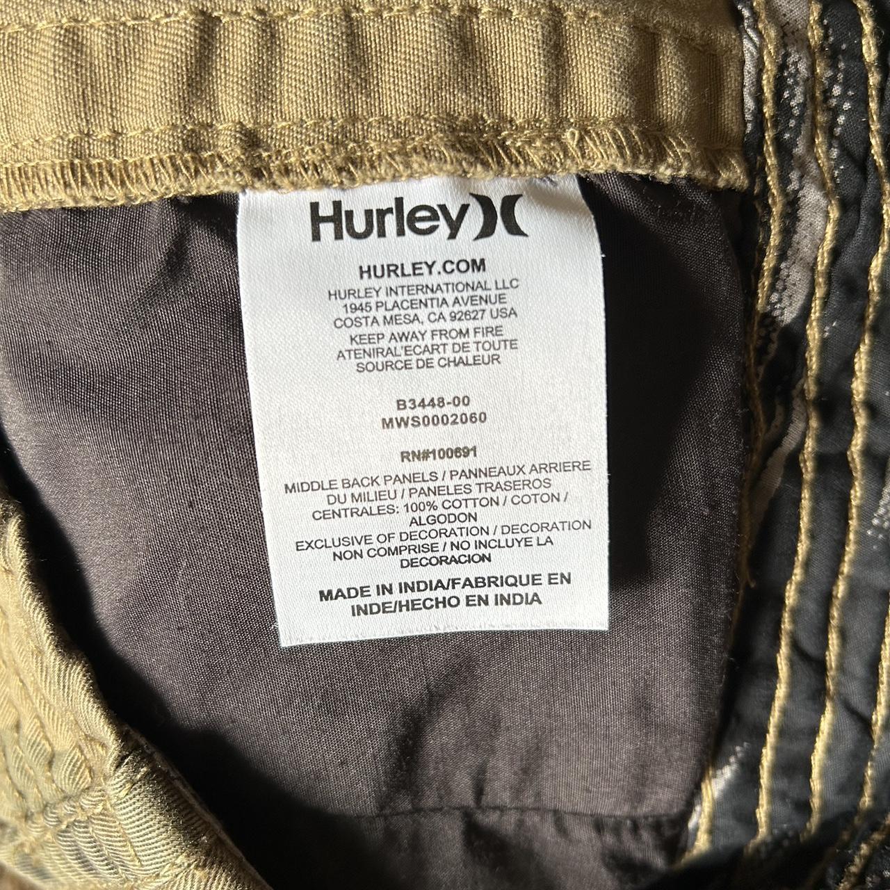 Hurley camo cargo shorts 34 men’s Send... - Depop