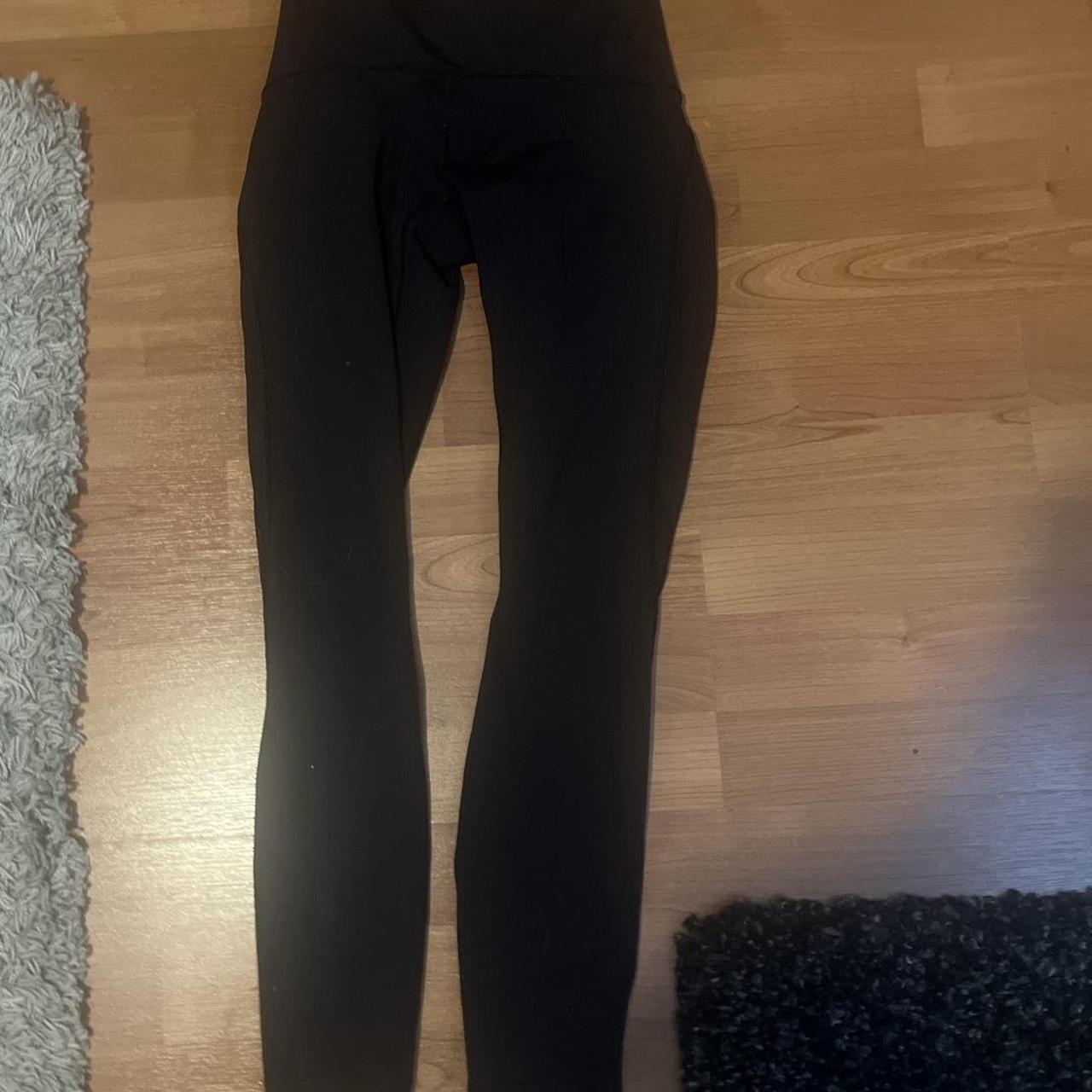 black lululemon leggings size 6 pre owned in - Depop