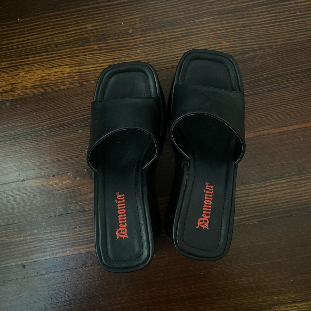 item listed by insecurebarbie