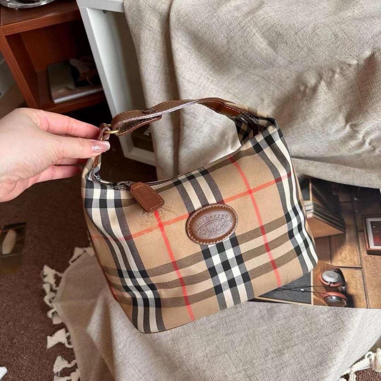 Burberry lunch bag best sale