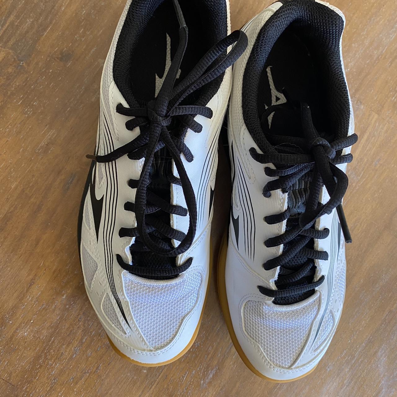 ♡Mizuno Cyclone Speed 3 シューズ♡未使用 Mizuno Cyclone Speed 3 Womens Size 8.5 Shoes Black White