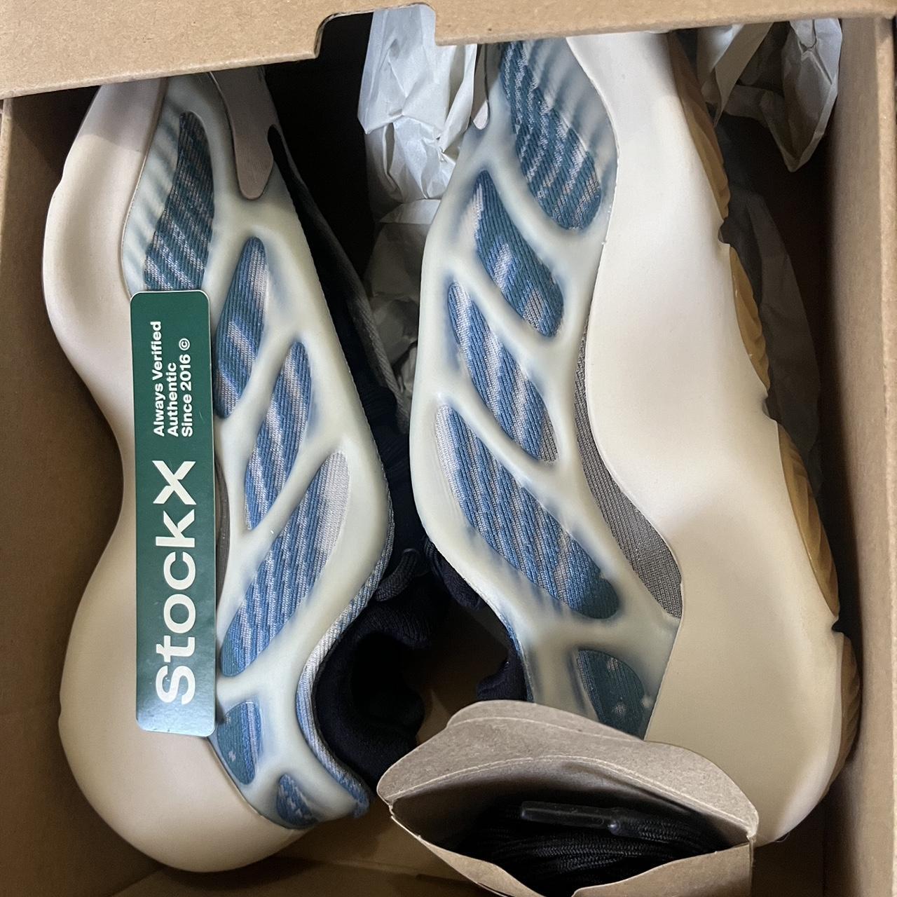 yeezy 700 mens to womens