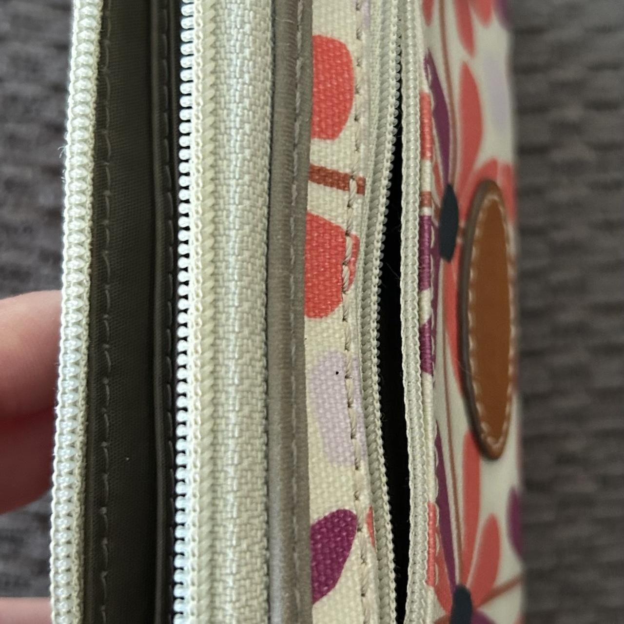 Fossil Women's Wallets - Multi – Get your vintage… - image 4
