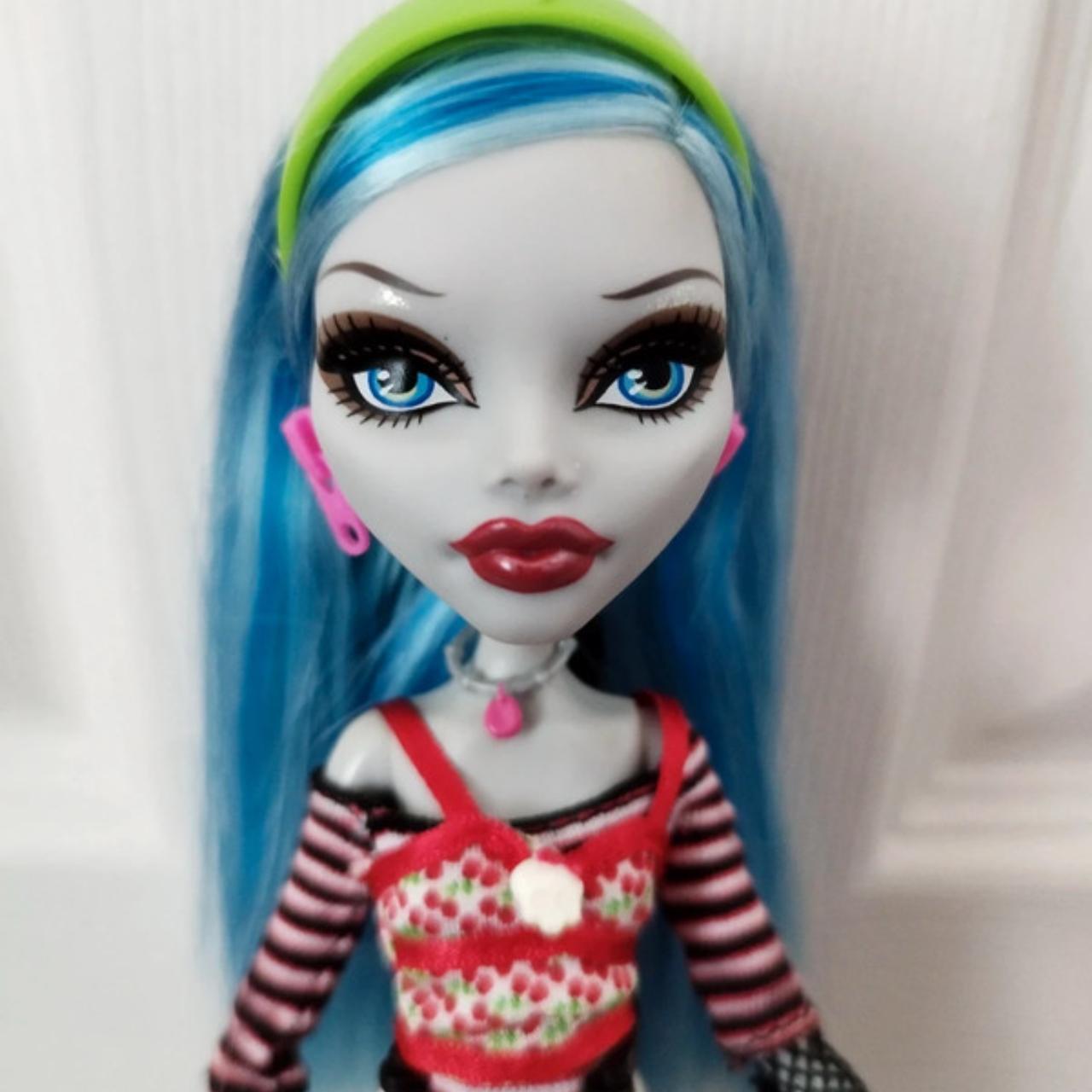 Monster High Doll Ghoulia Basic First Wave Elastic... Depop