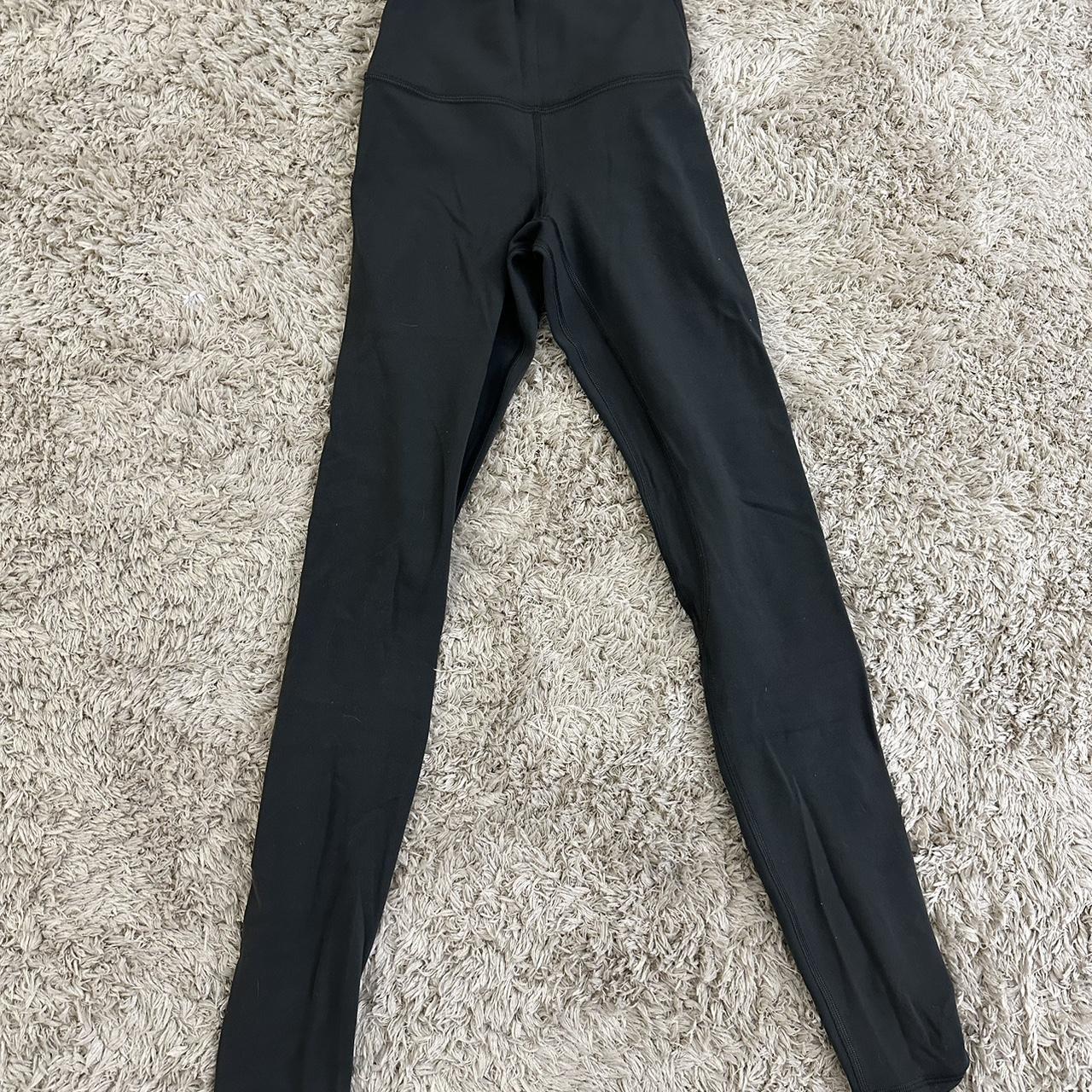 Lululemon gray stretch pants, size 6, could fit - Depop