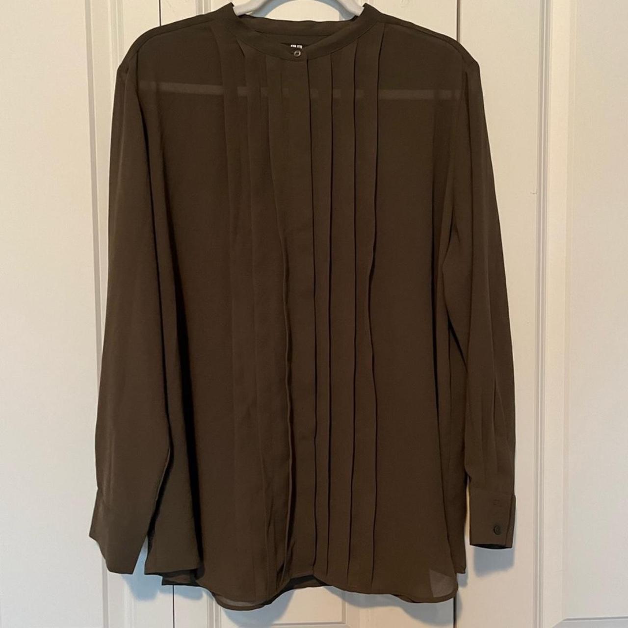 Uniqlo Pleated Button Down Blouse Size