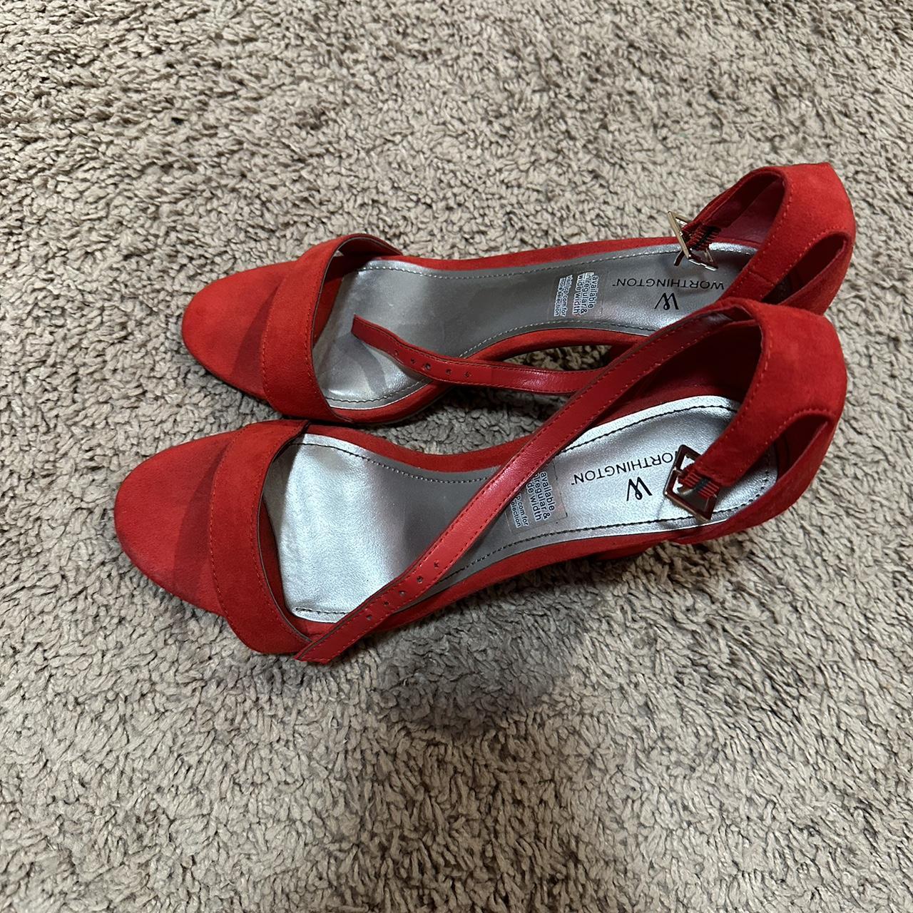 worthington silver heels