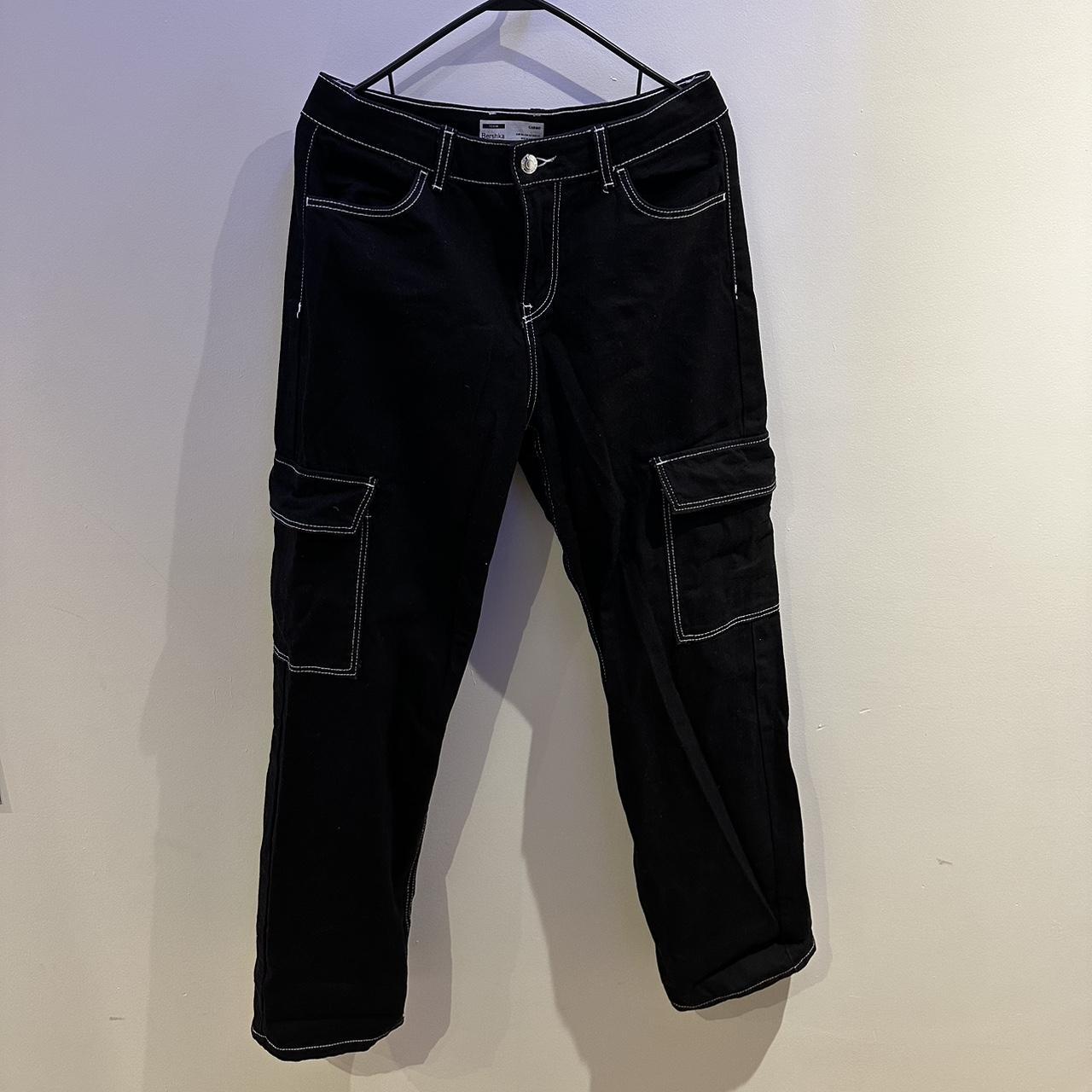 Bershka contrast stitch cargo jeans in black • Depop